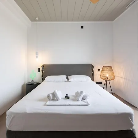 Cactilia In Punda Paros For 8 With Private Pool *