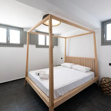 Cactilia In Punda Paros For 8 With Private Pool