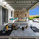 빌라 Cactilia In Punda Paros For 8 With Private Pool 피소리바디