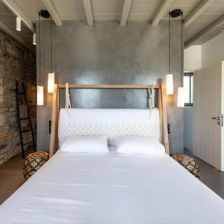 Cactilia In Punda Paros For 8 With Private Pool *