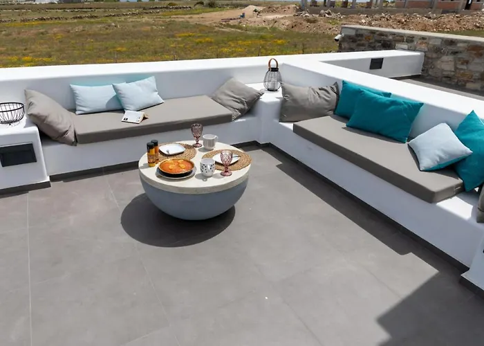 Villa Cactilia In Punda Paros For 8 With Private Pool