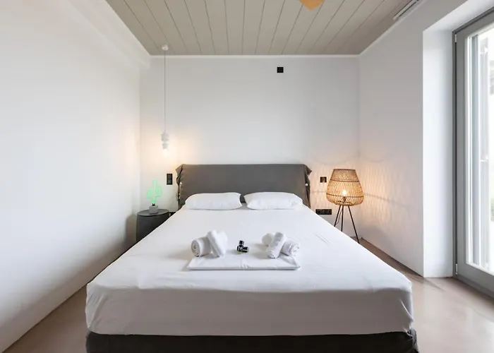 Cactilia In Punda Paros For 8 With Private Pool *