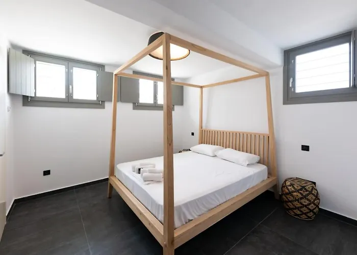 Cactilia In Punda Paros For 8 With Private Pool