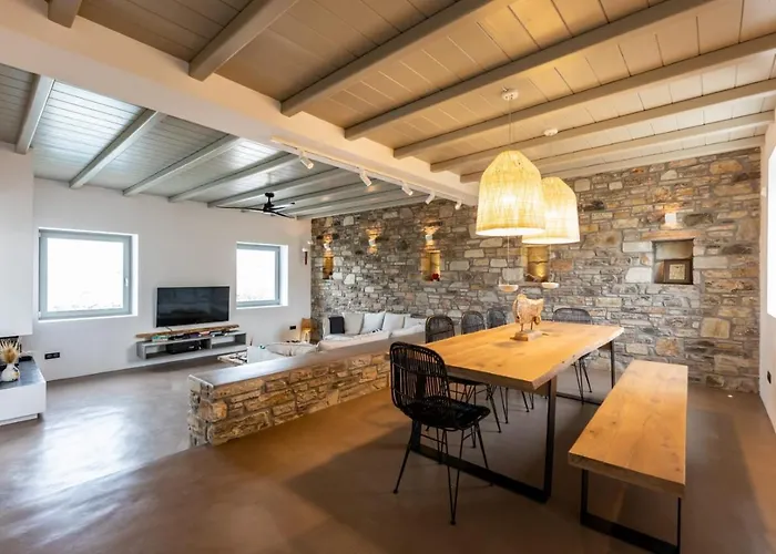 Cactilia In Punda Paros For 8 With Private Pool